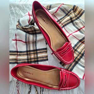 Hannah Penny loafer Red Flats Size 8 1/2
